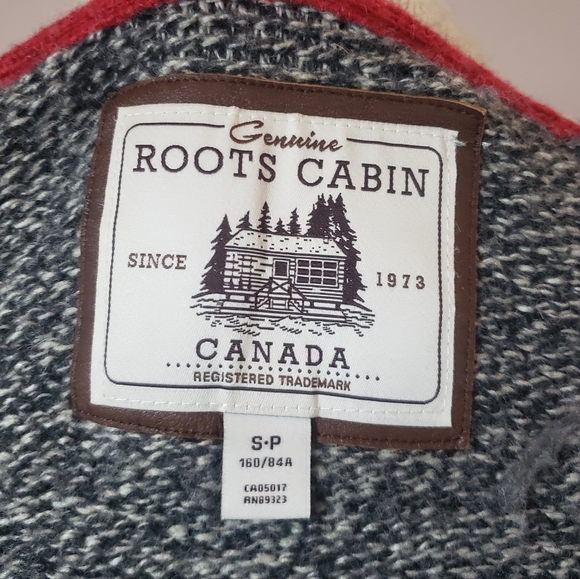 Roots cardigan, size small, gray, white and red - Picture 8 of 10